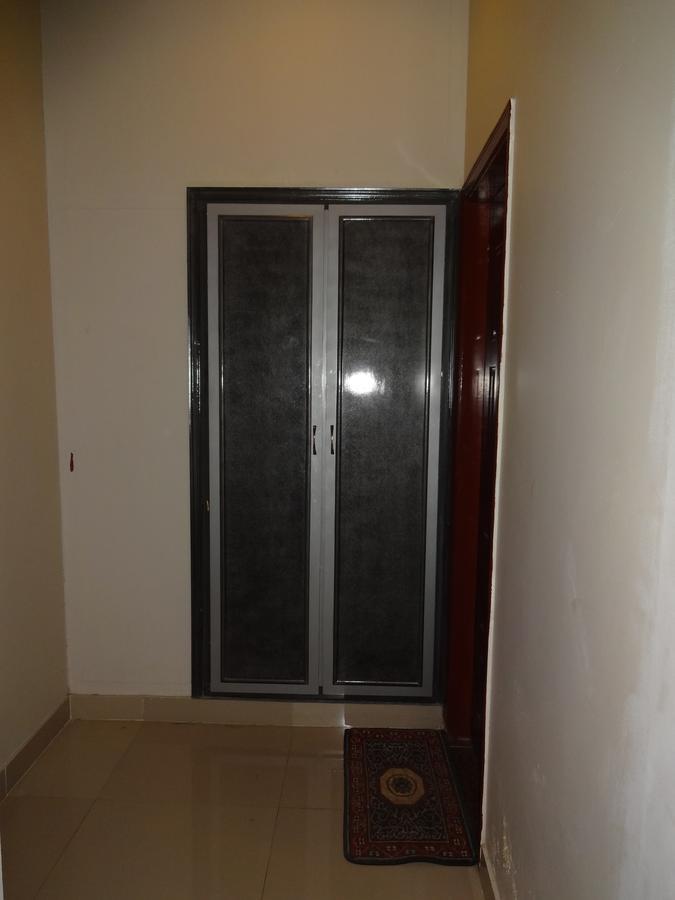 Hotel Sky Towers Karachi Esterno foto